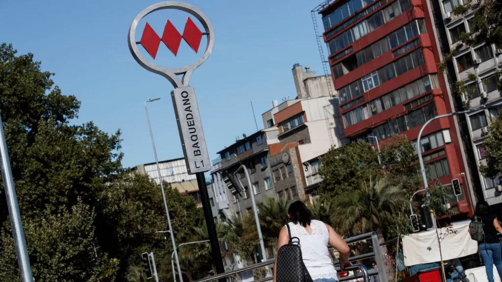 Metro De Santiago (2)