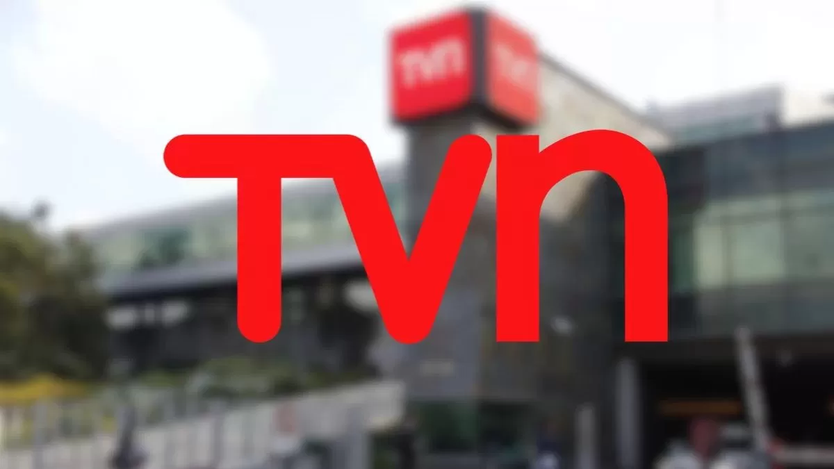 Querida figura de TVN se despide tras 30 años en el canal: "La echaremos de menos"