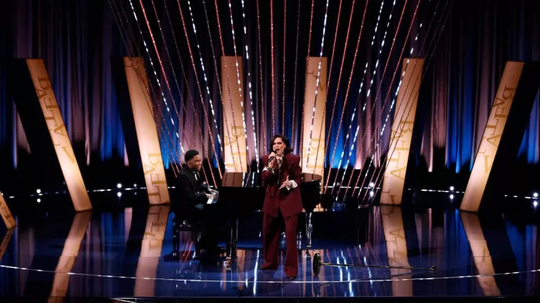 Querida cantante es hospitalizada de urgencia tras cirugía de cáncer de mama