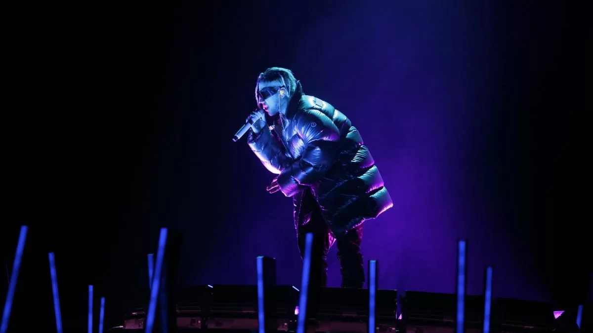 Destacado cantante fue arrestado por posesión de drogas en el extranjero: "Tenía polvo blanco en los pantalones"