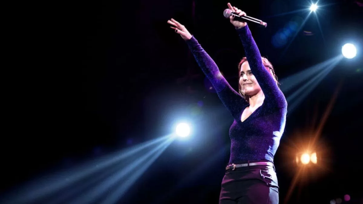 Conocida comediante enfrenta duras críticas tras polémico chiste sobre trágico accidente: así se defendió en las redes