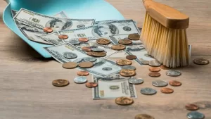 Este ritual con la escoba mejorará la abundancia de tu hogar, según experta