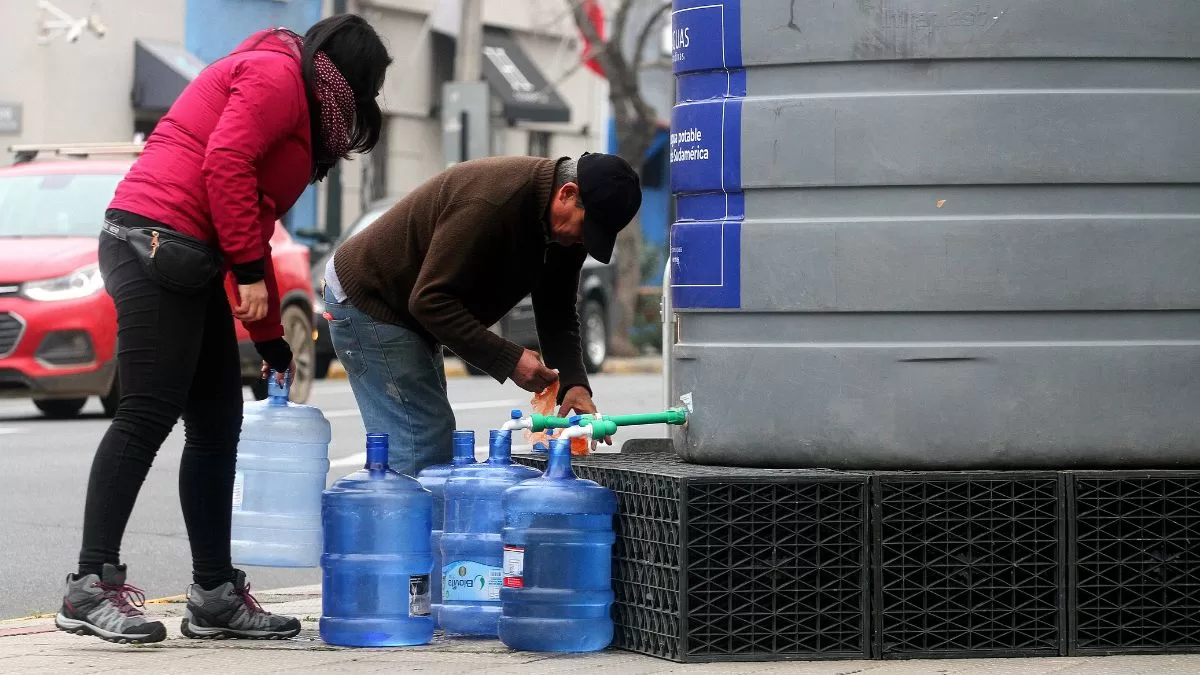 Por hasta 12 horas sin suministro: corte de agua afectará a tres comunas de la Región Metropolitana
