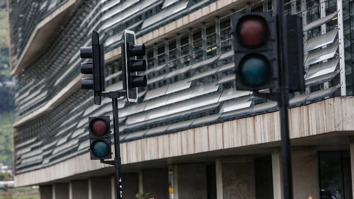 Por hasta casi 7 horas sin electricidad: corte de luz afectará a seis comunas de la Región Metropolitana