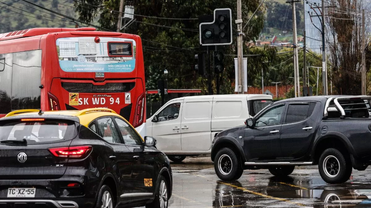 Por hasta 7 horas sin electricidad: corte de luz masivo afectará a 11 comunas de la Región Metropolitana