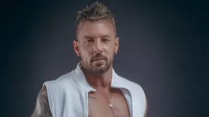 Fabricio Vasconcellos reaparece y sorprende con su nueva apariencia tras el quiebre con Mariela Román