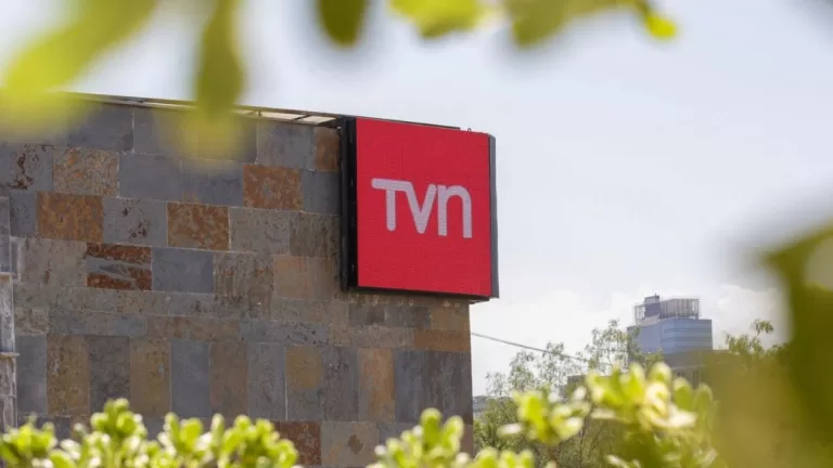 Muere querido conductor de TVN: rostros del matinal informaron la impactante noticia en vivo