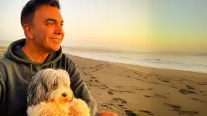 "Una conexión que trasciende el amor": Luis Sandoval cuenta emotiva historia que lo une con su perrita Candy