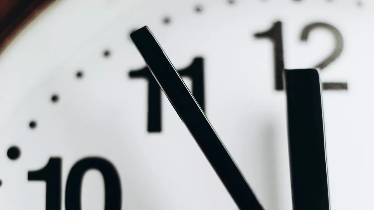 La advertencia del Feng Shui sobre la energía oculta de los relojes en tu dormitorio