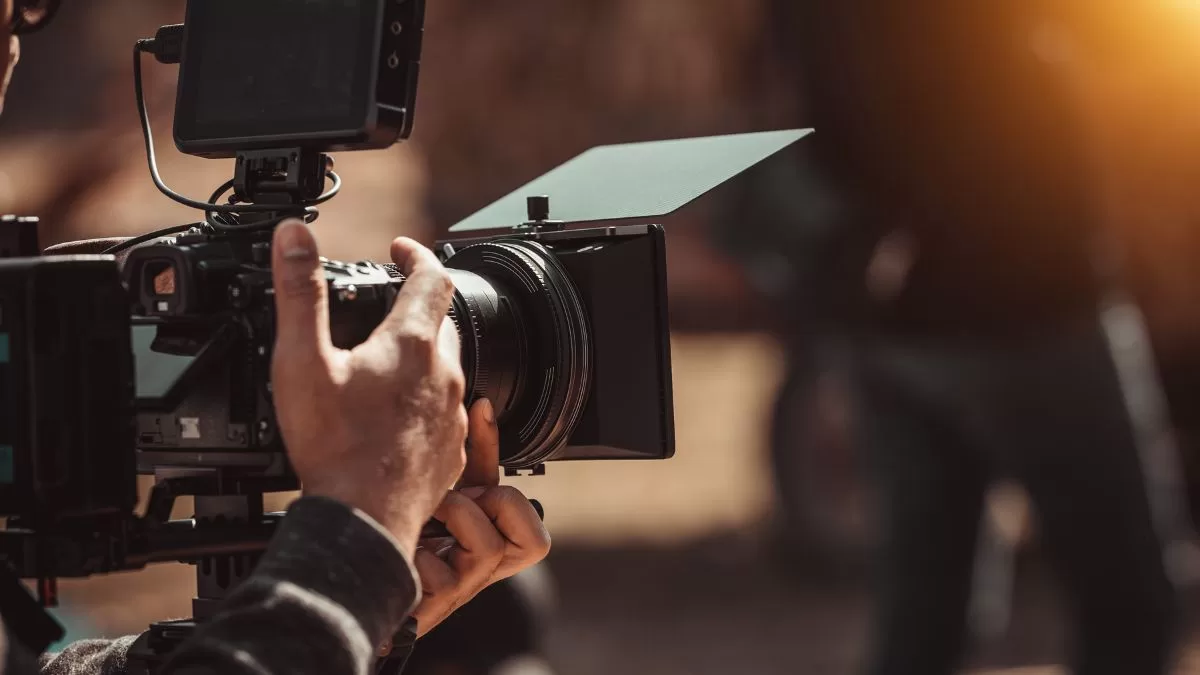 Reconocido actor fue hospitalizado tras sufrir caída y golpearse la cabeza: escena salió mal