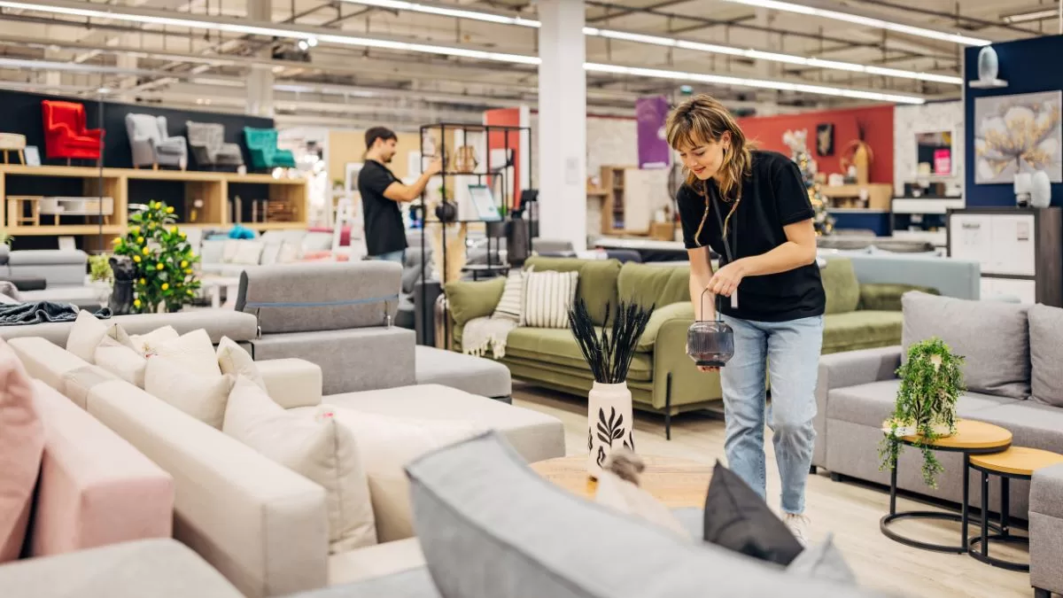 Hasta un 70% de descuento: aprovecha la venta de bodega de icónica empresa de muebles y artículos para el hogar