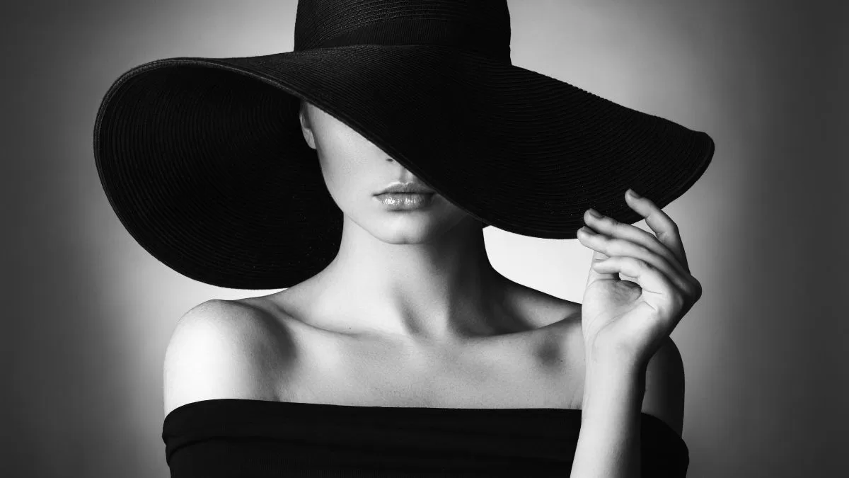 Reconocida actriz en Chile asegura que su hijo "se va a un retiro espiritual" pero él la desmiente: "Le gusta generar polémica"