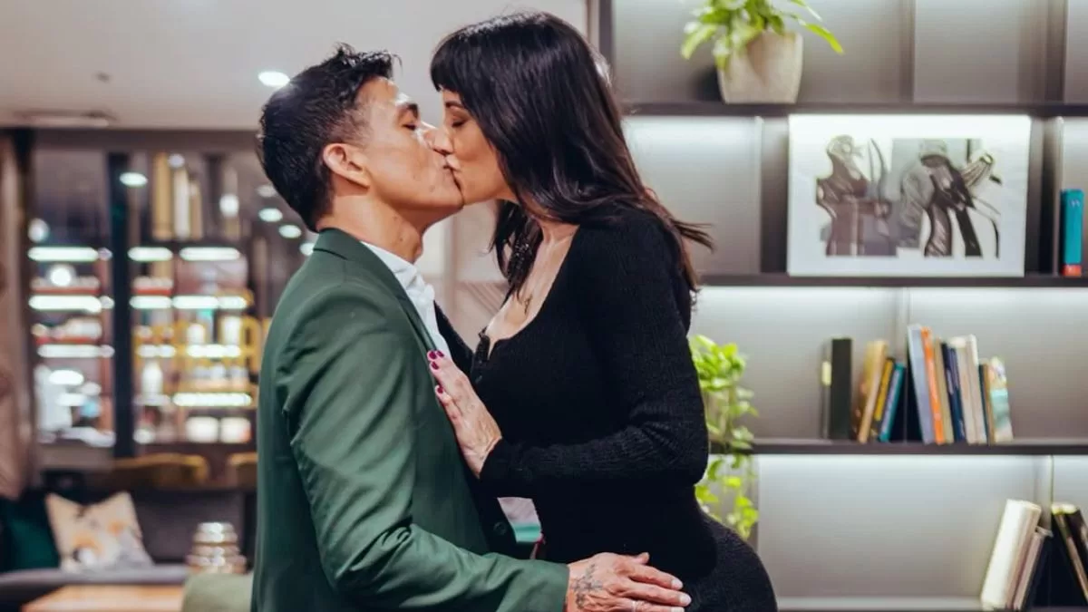 Querida pareja del espectáculo chileno pone fin a los rumores y confirma su compromiso después de un año juntos: "Me sacudiste el alma"