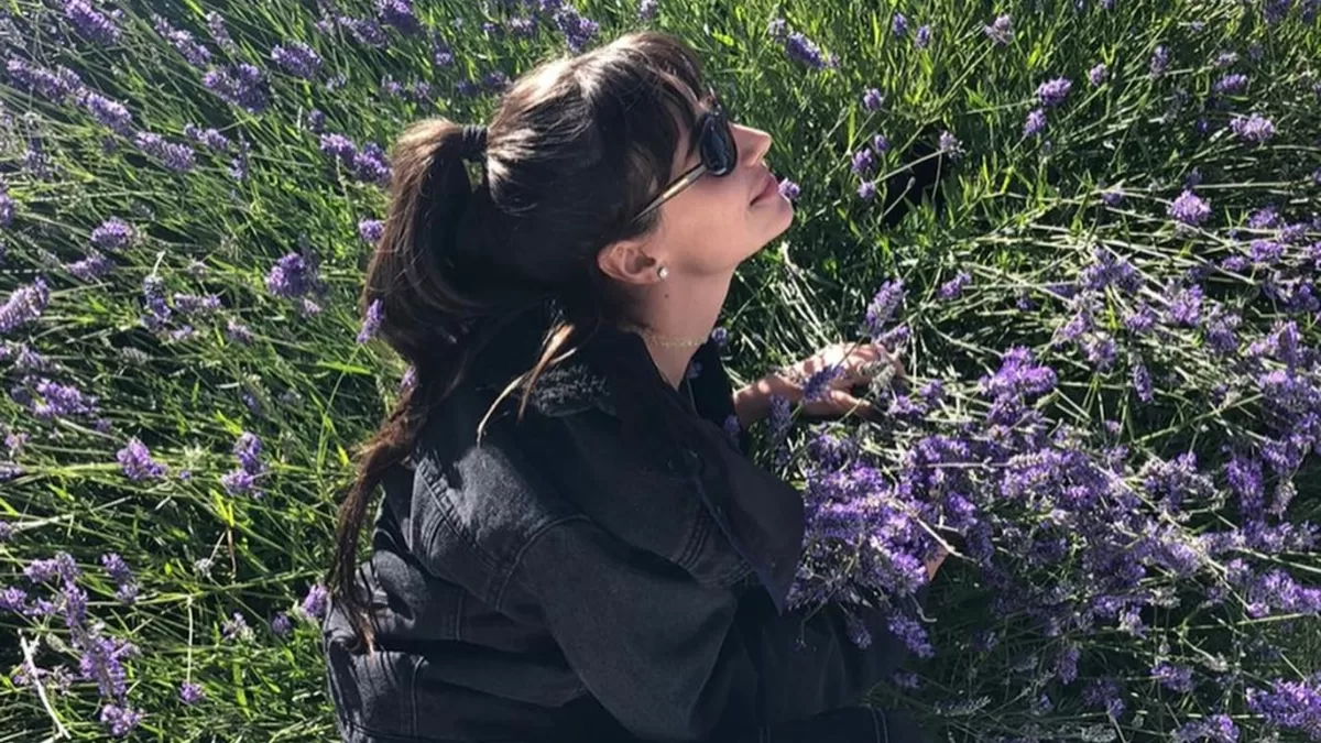 "¿Quieres que mi novia me mate?": conocida actriz de TV le pide un beso a su compañero y él la frenó en seco