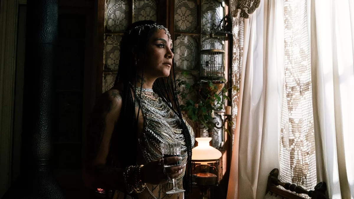 Cantante chilena confirma el fin de su matrimonio y desmiente infidelidad en su contra: "Él se volvió un poco loco"