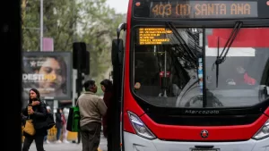 Calles cerradas por eventos masivos en Santiago: revisa cuáles y hasta cuándo