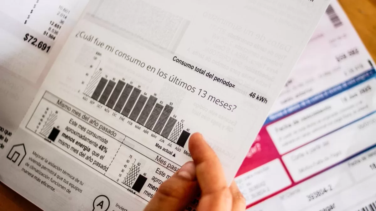 Gobierno confirma devolución en cuentas de luz tras error de cobros en exceso: ¿Cuánto es el monto y desde cuándo se implementará?