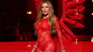 Karol G conquista con su show en el Victoria's Secret Fashion Show 2025: así fue parte de su presentación