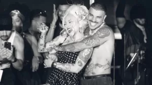 ¿Mon Laferte se presentará esta noche en el concierto de Rauw Alejandro en Chile? Esto respondió la artista