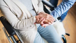 Muere reconocida actriz que habría sido estrangulada por un adulto mayor: lo que se sabe del caso de Encarnita Polo