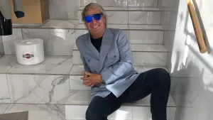 "Él tiene nueva pareja, es una chiquilla de 21 años y él tiene 70; la conoció en el cumpleaños de su hijo"