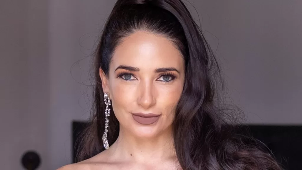 Camila Nash Pelea Maluco El Internado