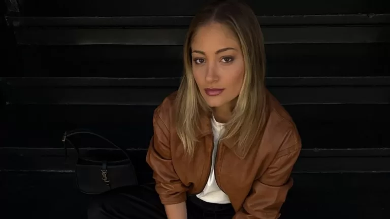 Hija de Rafael Araneda sorprende con románticos registros junto a su pareja: se fueron de viaje al extranjero