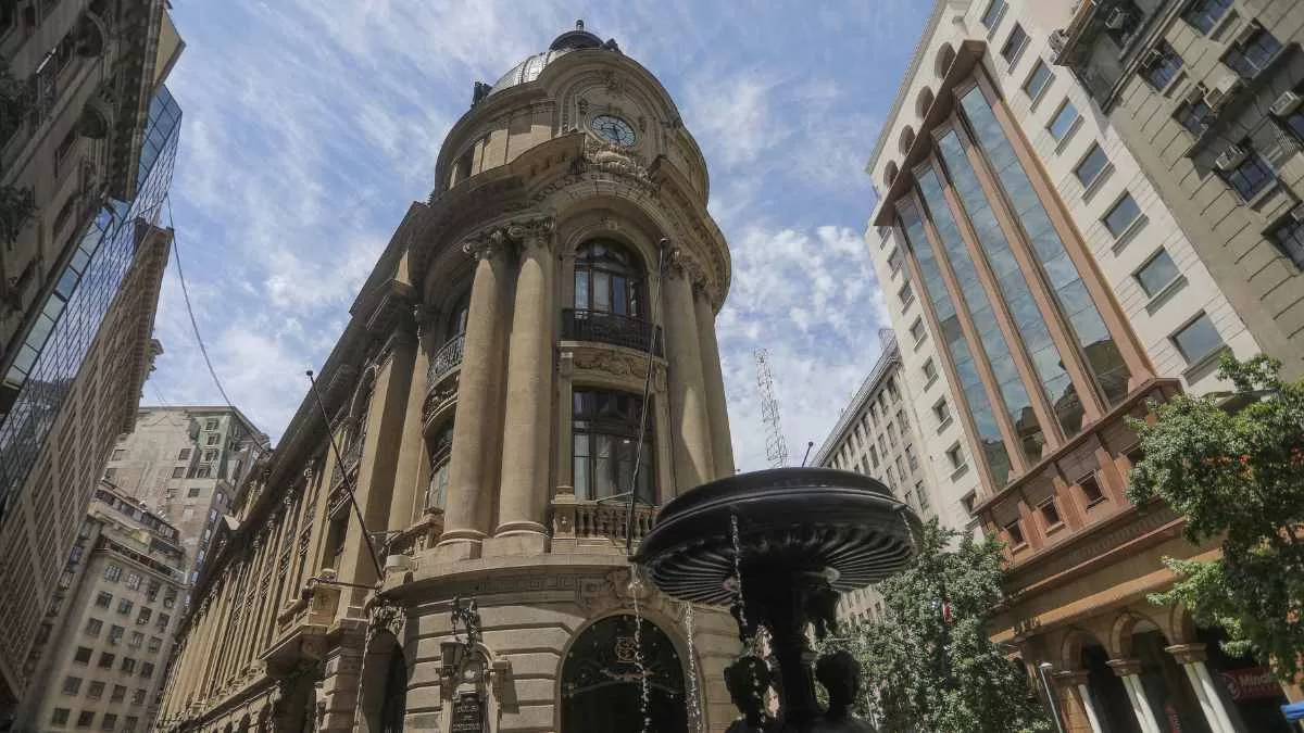 Así quedaría la Bolsa, el histórico edificio de Santiago tras megaproyecto: inspirado en España y Francia