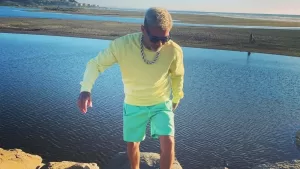 Querido cantante chileno sufre violento atropello junto a su mascota: conductor terminó detenido