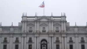 La enigmática figura que acecha al Palacio de La Moneda, según investigador paranormal