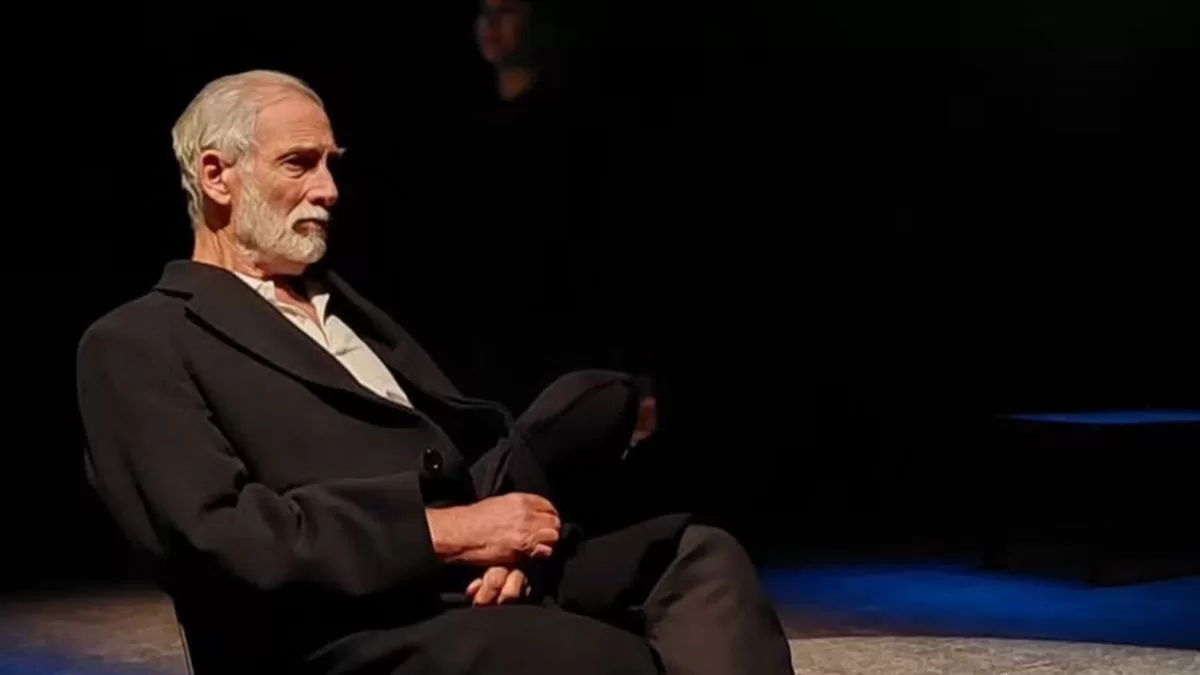 Noche de los Teatros en homenaje a Héctor Noguera: todos los detalles del panorama gratuito que celebra la cultura