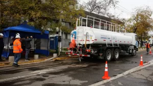 Corte de agua de emergencia afectará a dos comunas de la Región Metropolitana por hasta 6 horas