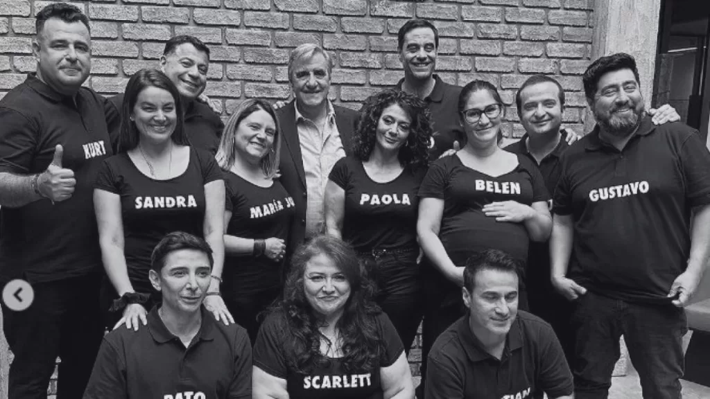 Detrás Del Muro (1)