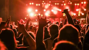 SERNAC revela que las personas que fueron a este concierto serán compensadas: "Recibirán la devolución correspondiente"