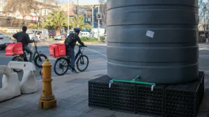 Por hasta 10 horas sin suministro: corte de agua potable afectará a 5 comunas de la Región Metropolitana