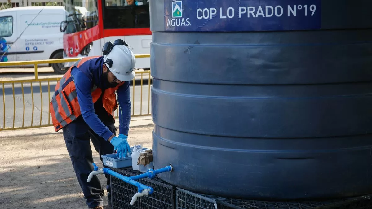 Corte de agua potable afectará a cinco comunas de la Región Metropolitana por hasta 11 horas