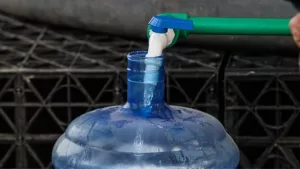 Corte de agua potable afectará a dos comunas de la Región Metropolitana por hasta 15 horas