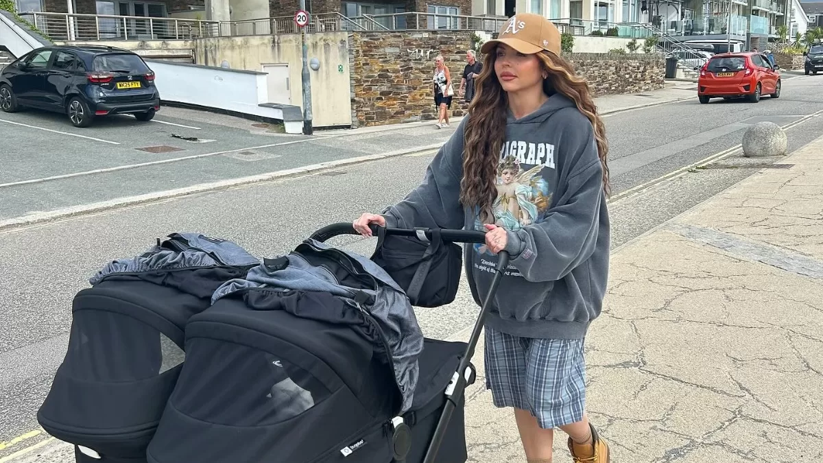 Reconocida cantante revela la grave enfermedad que afecta a sus hijas: "Probablemente nunca podrán caminar..."