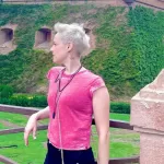 Recordada animadora de TV chilena presenta a su novia en redes sociales: “gracias por esperarme; necesitaba estar lista”