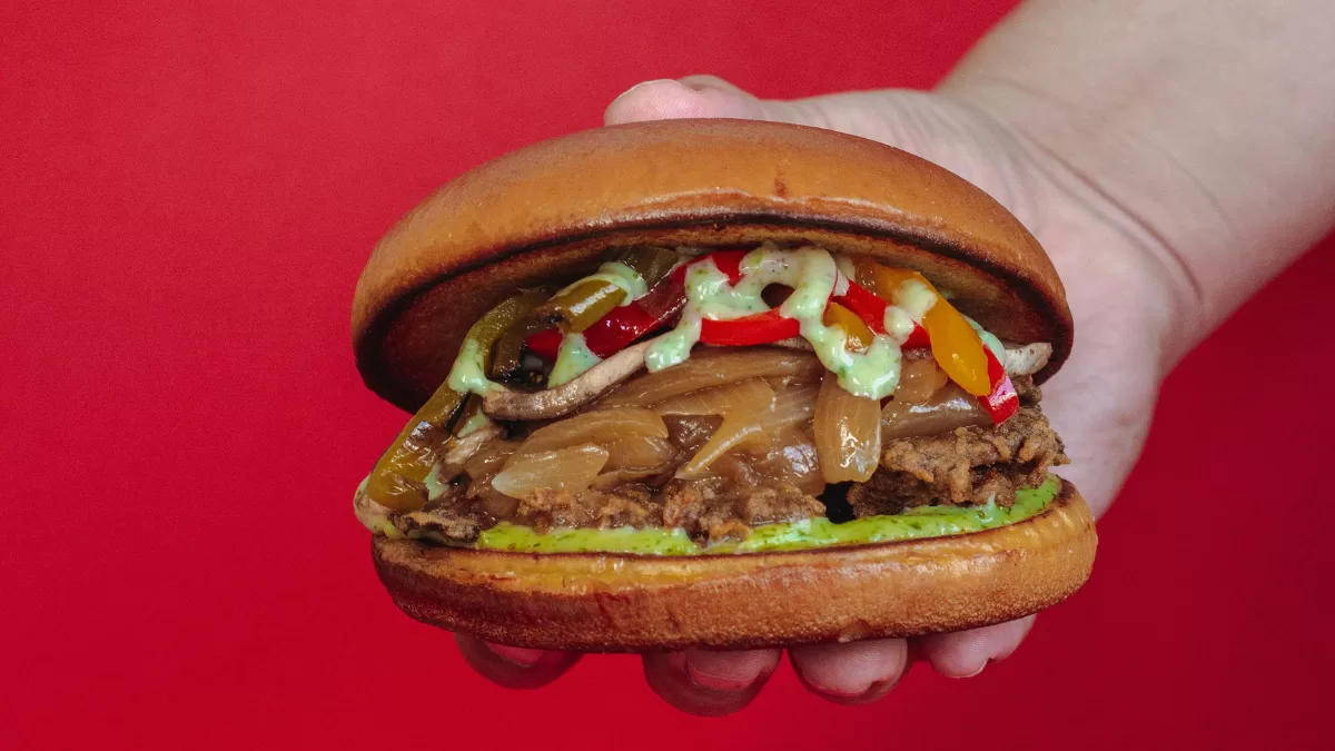 Reconocida cadena de comida rápida anuncia su cierre en Chile: también cerraría famosa heladería