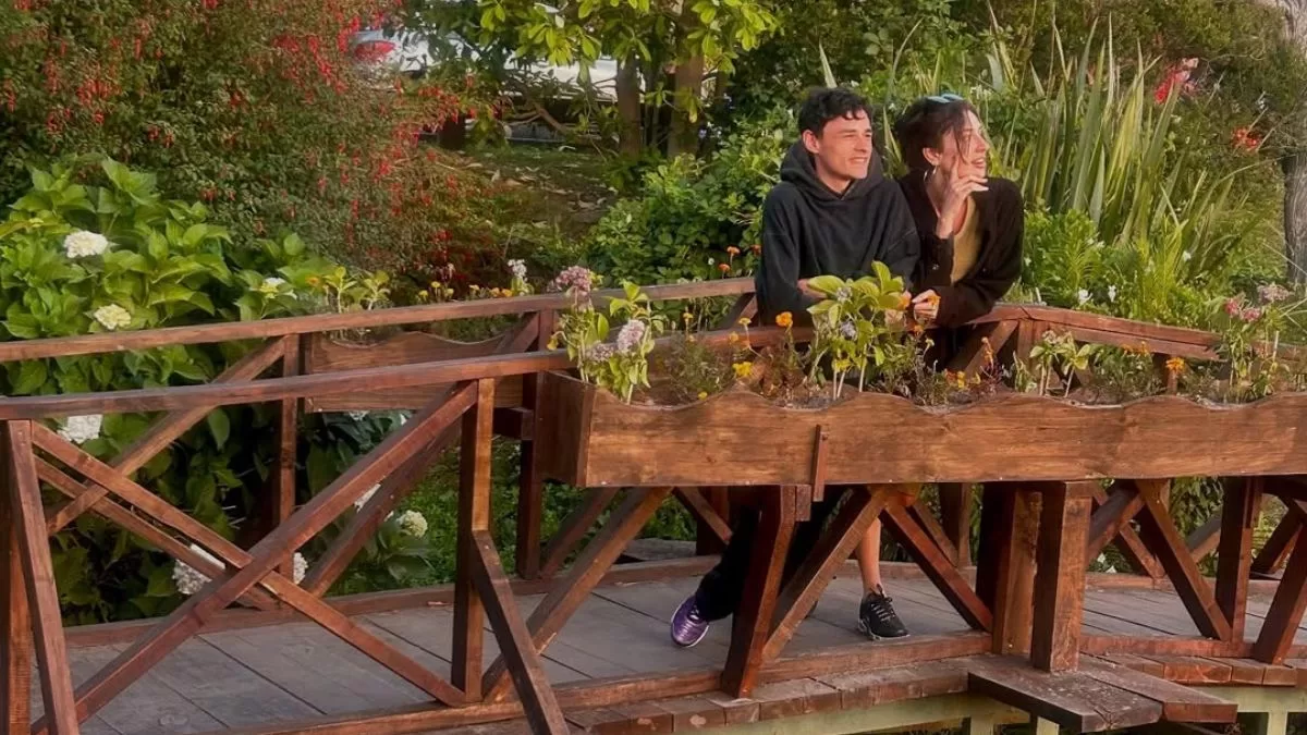 Hijos de destacadas actrices chilenas sorprenden con su romántica relación: llevan años juntos