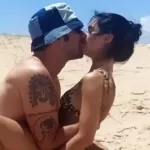 Querida cantante en Chile sorprende al anunciar que contraerá matrimonio tras dos años de relación: así luce su anillo de compromiso