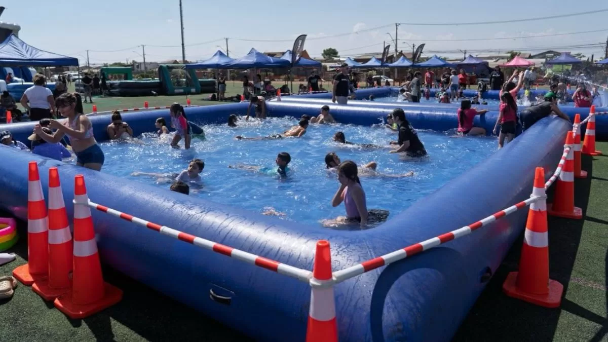 Parque acuático gratuito en La Florida conquista con sus divertidos juegos: "Los esperamos con los brazos abiertos"