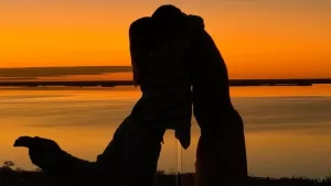 La pareja del momento enciende rumores de embarazo: "Su pancita es una señal"