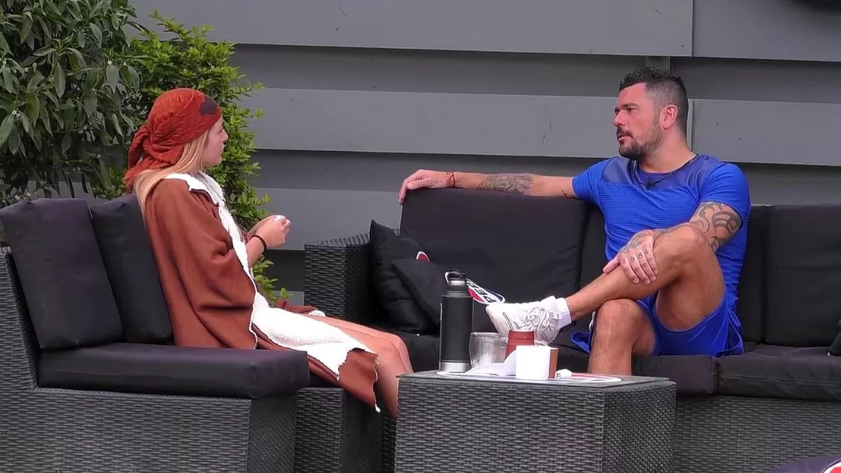 "Me pareció feo lo que hiciste, no estuvo correcto y me hace sentir decepcionada y triste (...) Tengo miedo de salir"