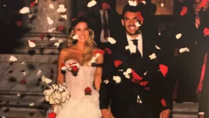 El gesto de figura del espectáculo chileno que hizo alusión a rumores del posible fin de su matrimonio: "Nuevamente la telenovela"