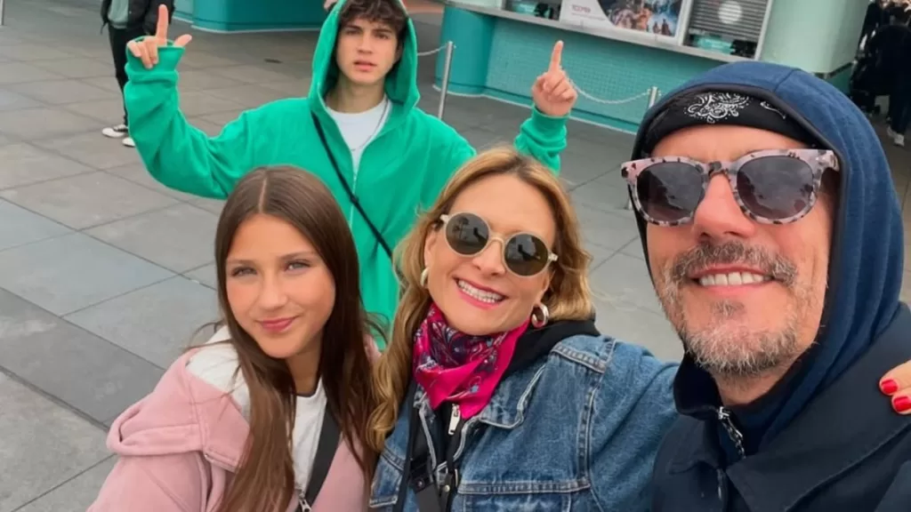 Nicole  Sergio Lagos Hijos