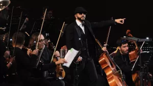 "Se escucha como el lolly" y "el volumen del micrófono": redes se encienden en contra de la producción del Festival de Viña tras presentación de Yandel