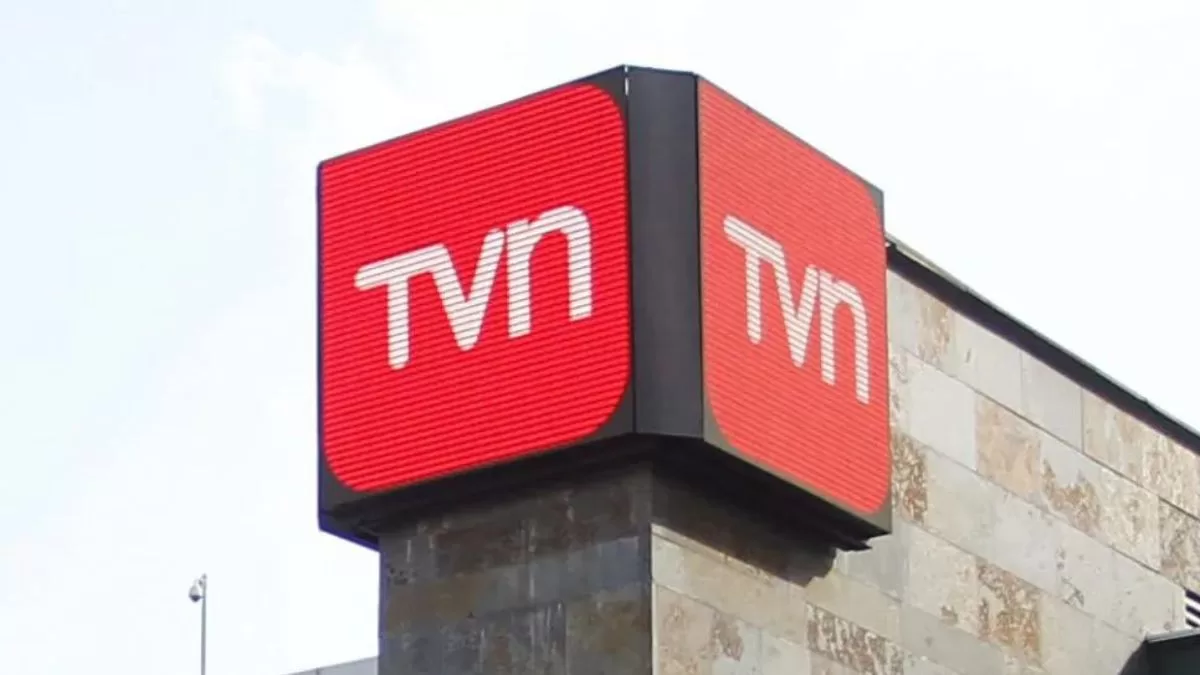 Periodista de TVN toma drástica decisión luego de cometer grave error EN VIVO y no pedir disculpas: "Me parece vergonzoso"