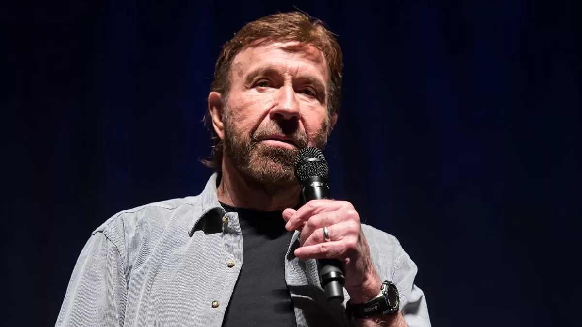 Chuck Norris (2)